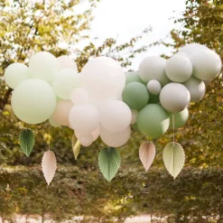 Ballongbue Backdrop Kremhvit og Grønn