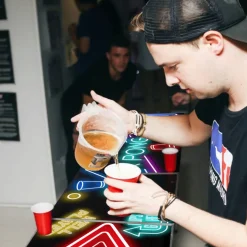 Beer Pong Bord Spotlight