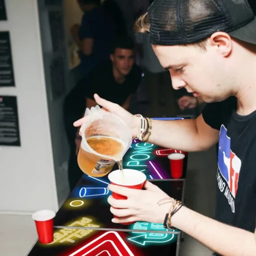 Beer Pong Bord Spotlight