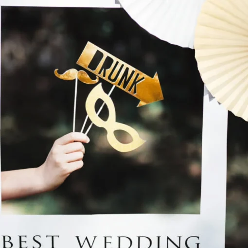 Best Wedding Selfie Props