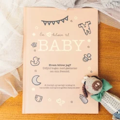 Dansk En Hilsen til Baby Gjestebok Beige