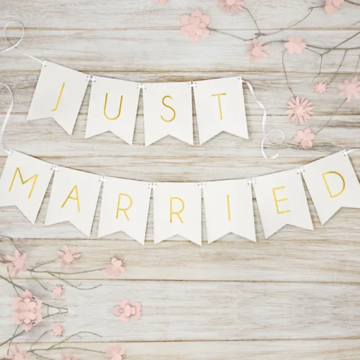 Just Married Flaggbanner Hvit og Gull