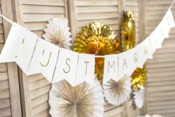 Just Married Flaggbanner Hvit og Gull