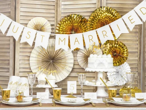 Just Married Flaggbanner Hvit og Gull