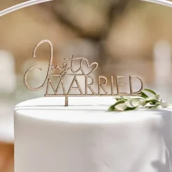 Just Married Tre Kaketopp