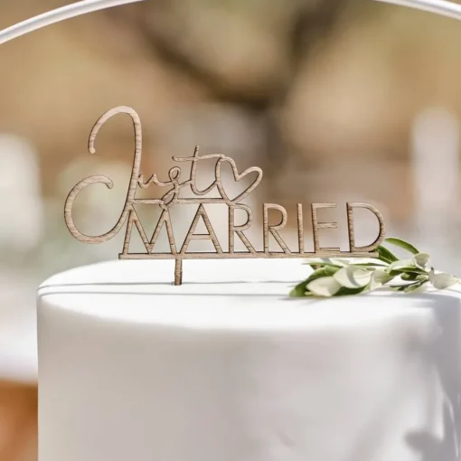 Just Married Tre Kaketopp