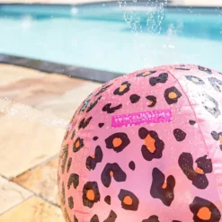 Leopard Sprinkler Ball Lyserosa