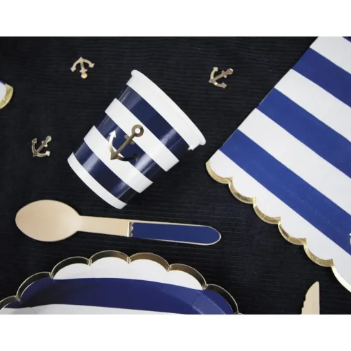 Maritime Pappkrus
