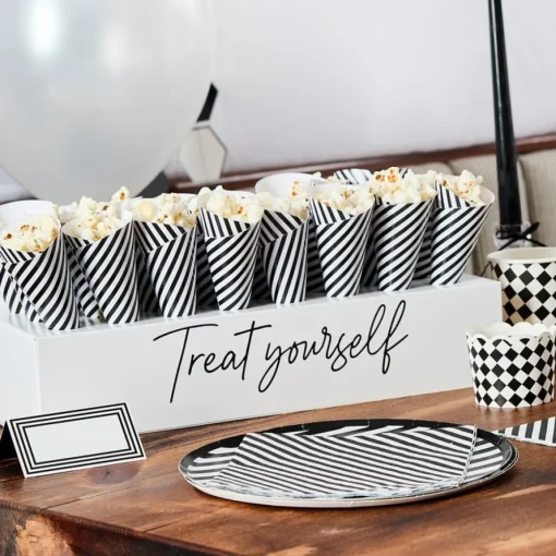 Monokrom Kremmerhus Snackstand