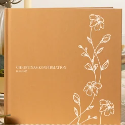 Personlig Konfirmasjon Gjestebok Petal Perfection