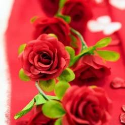 Rose Girlander