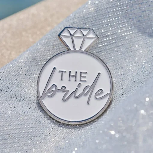 The Bride Brosje