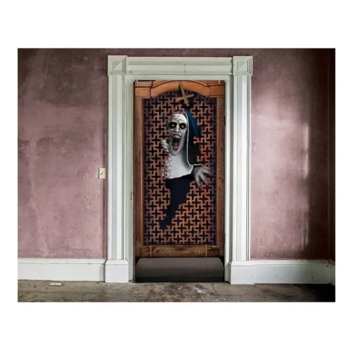 The Nun Dørcover